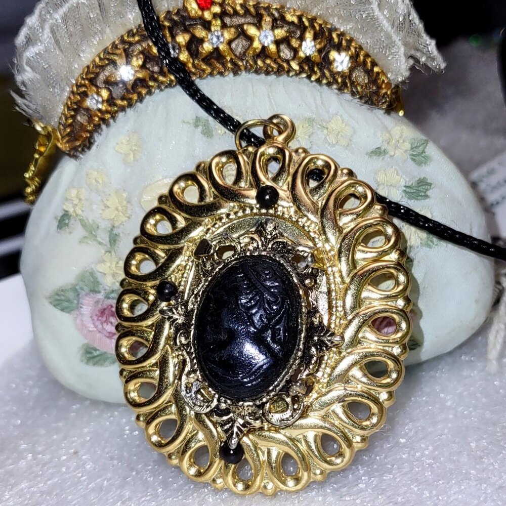 Black Face Mourning Cameo Pendant